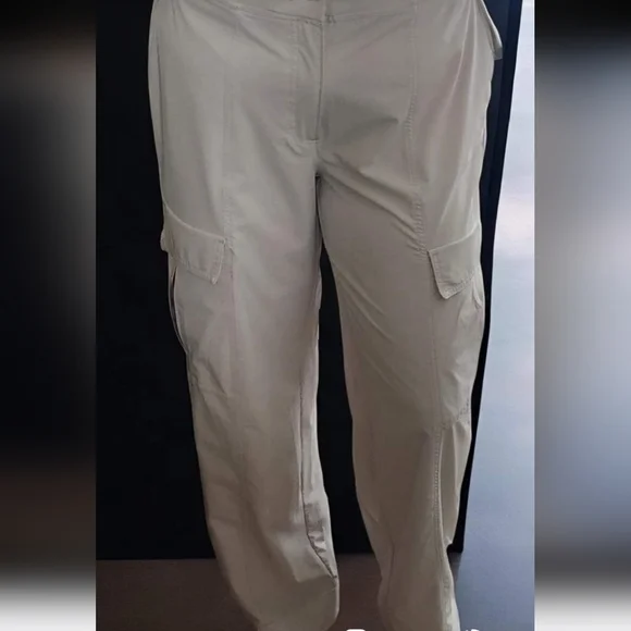 Athleta cargo pants - Picture 2 of 7